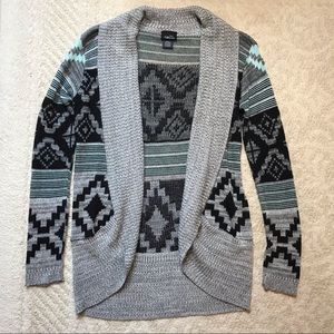 Black and Heather Grey Printed Rue21 Cardigan